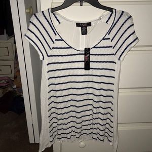 Women’s short sleeve t shirt